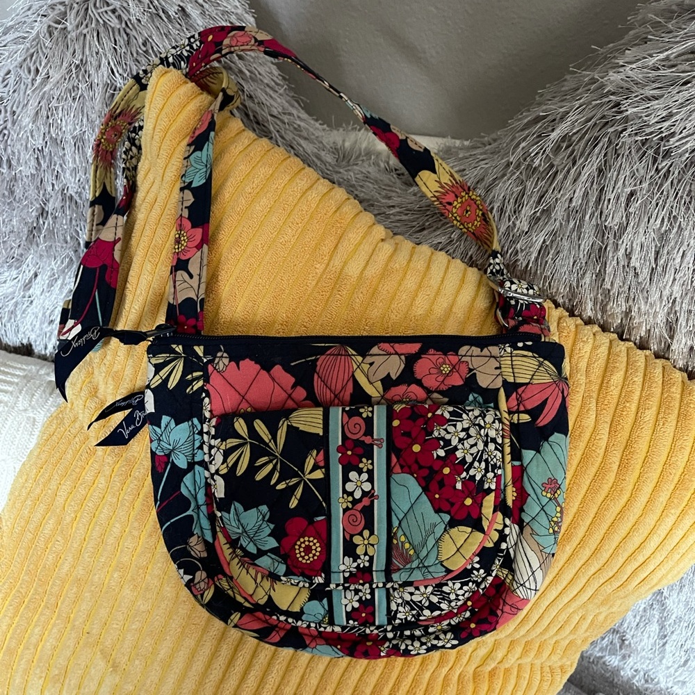 Adorable Vera Bradley crossbody!